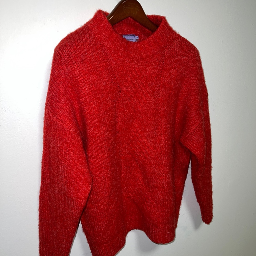 Michelle Nicole sweater!